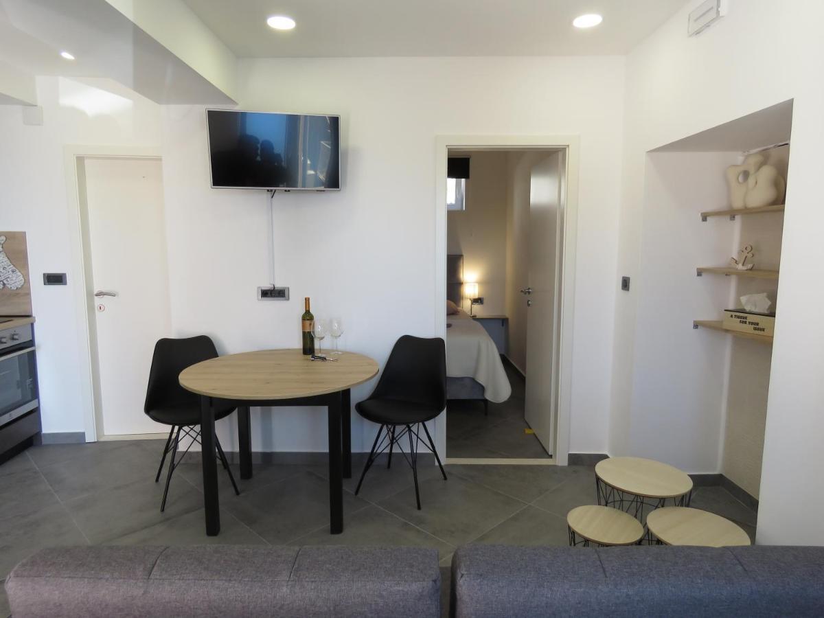 Nevera Apartment